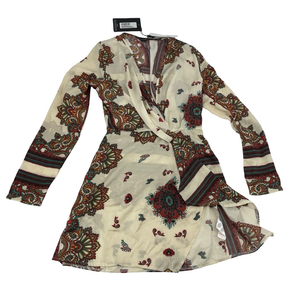 PrettyLittleThing Women's Dress Wrap Paisley Cream Silky Size 4